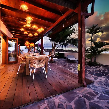 Bali Sea Views بيت للعطل *