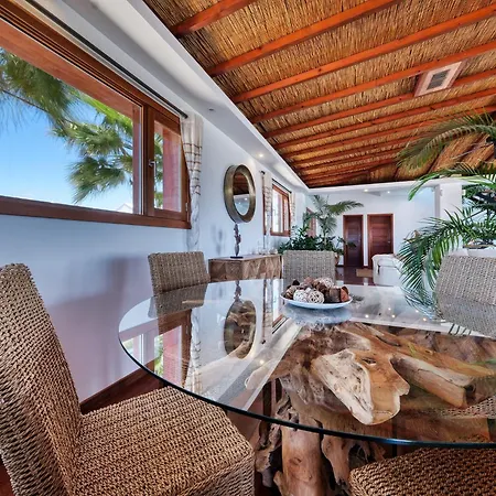 بيت للعطل Bali Sea Views بويرتو ذيل كارمين
